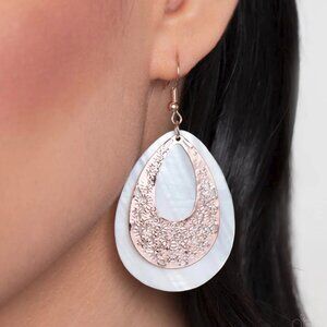 Paparazzi Jewelry Accessories - Bountiful Beaches - Rose Gold Earrings - Vintage